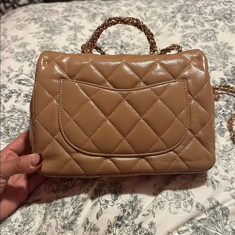 Tan Quilted Leather Bag with Gold Chain - Picture 4 of 6